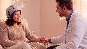 Clínica del Country incorpora tecnología que ayuda a preservar el cabello y la confianza durante la quimioterapia. Foto: Clínica del Country.